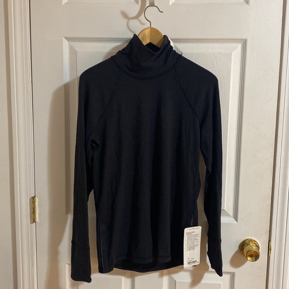 NWT Lululemon Hill And Valley Turtleneck - Picture 7 of 7